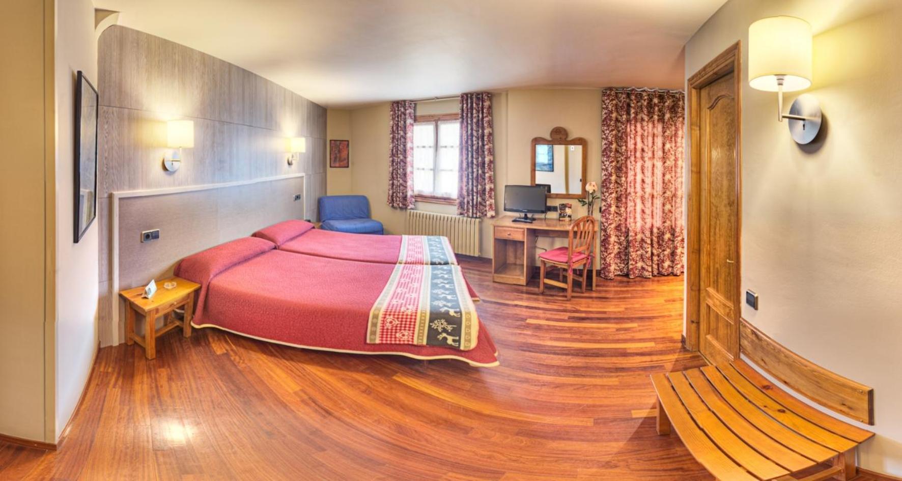Hotel Aragueells Benasque Eksteriør bilde