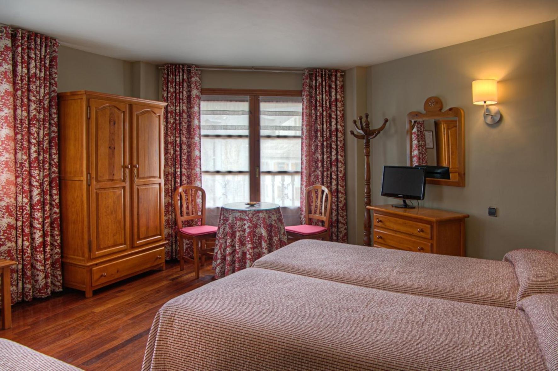 Hotel Aragueells Benasque Eksteriør bilde