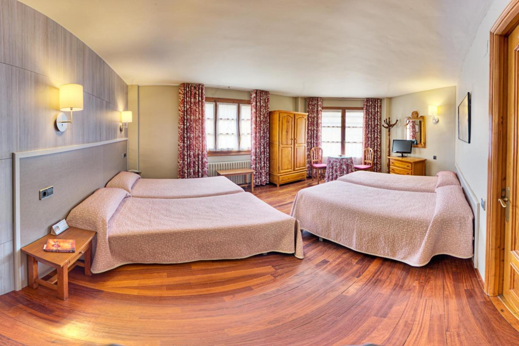 Hotel Aragueells Benasque Eksteriør bilde