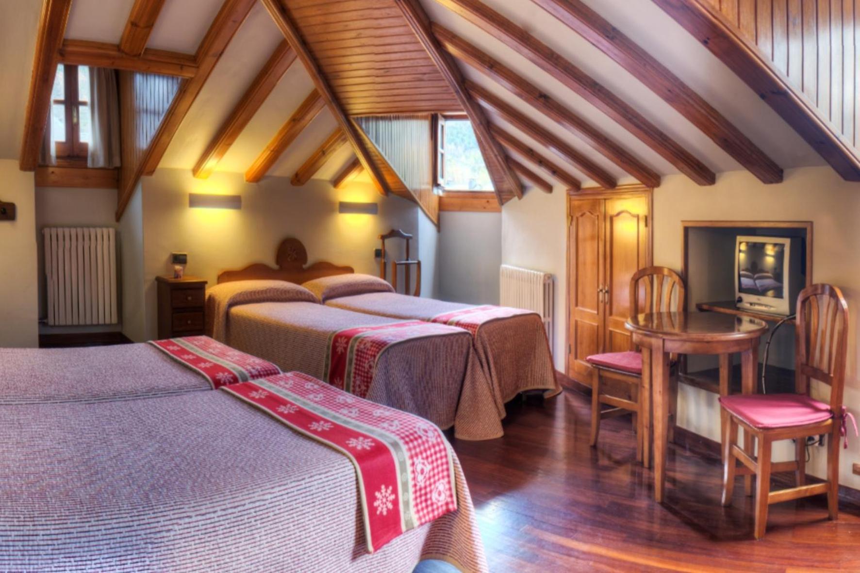 Hotel Aragueells Benasque Eksteriør bilde
