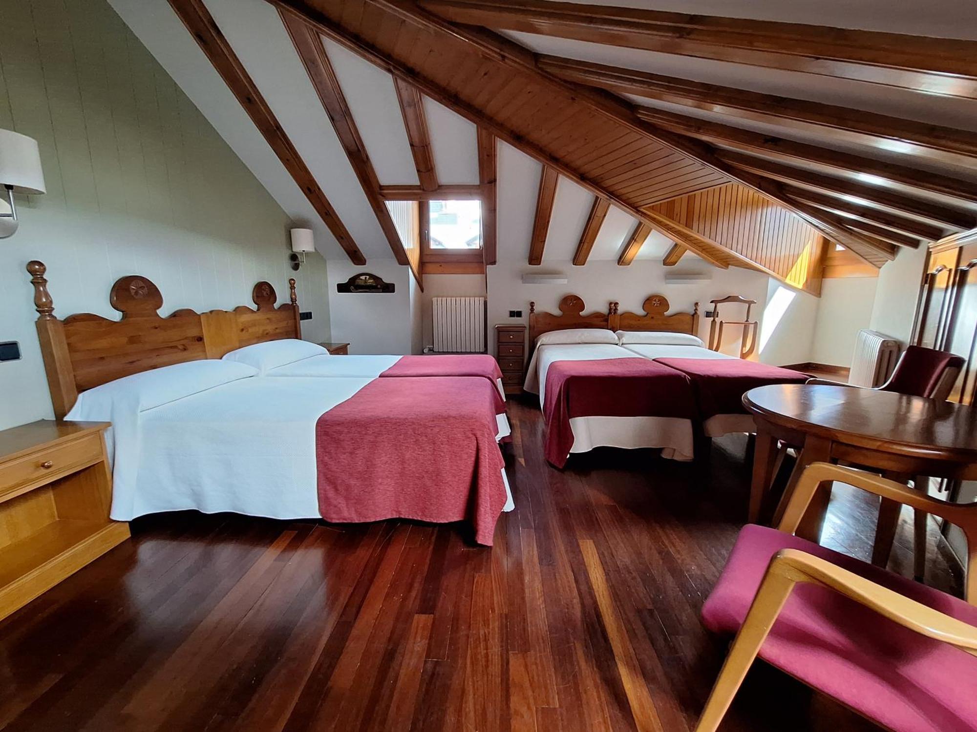 Hotel Aragueells Benasque Eksteriør bilde