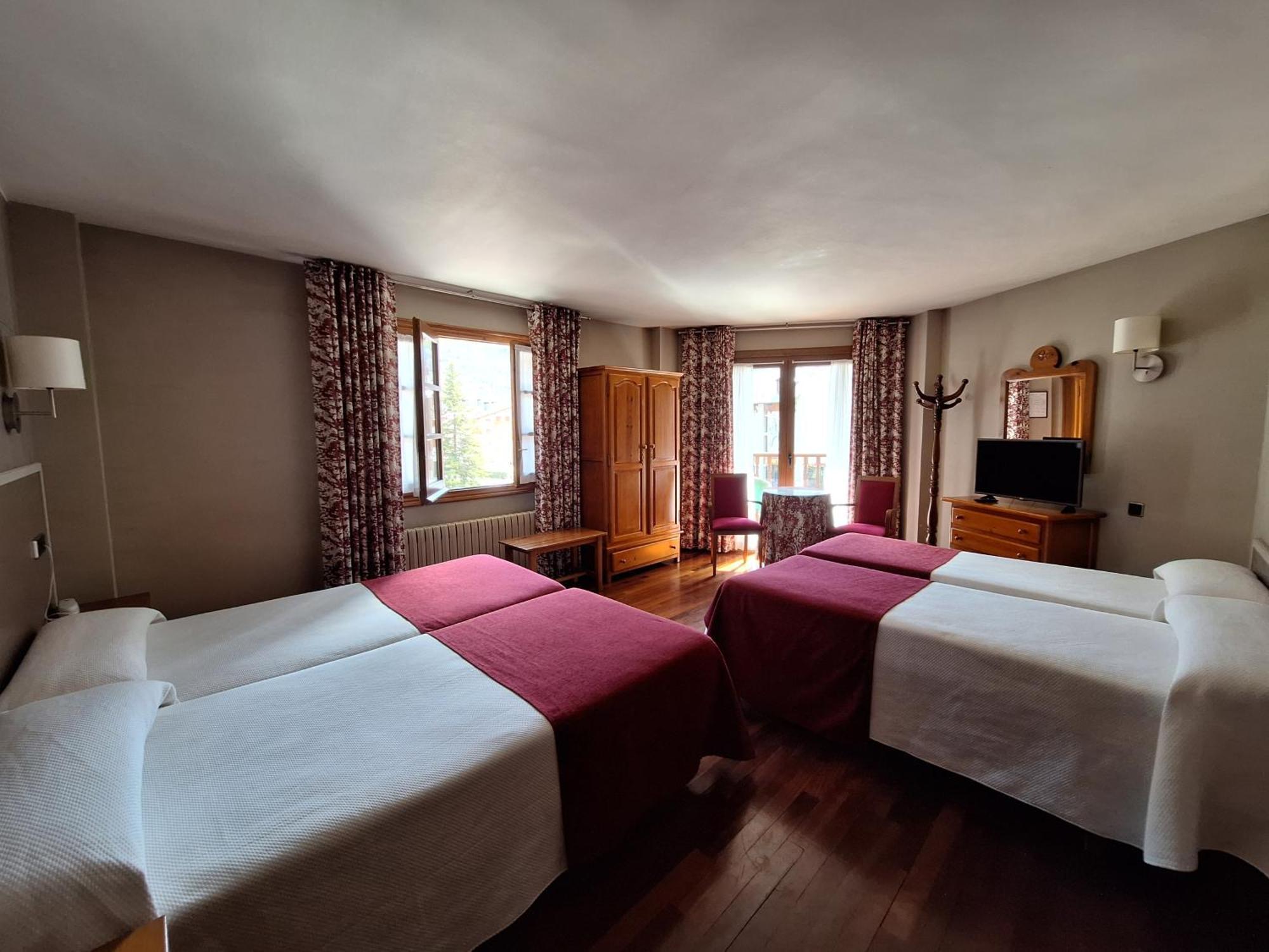 Hotel Aragueells Benasque Eksteriør bilde