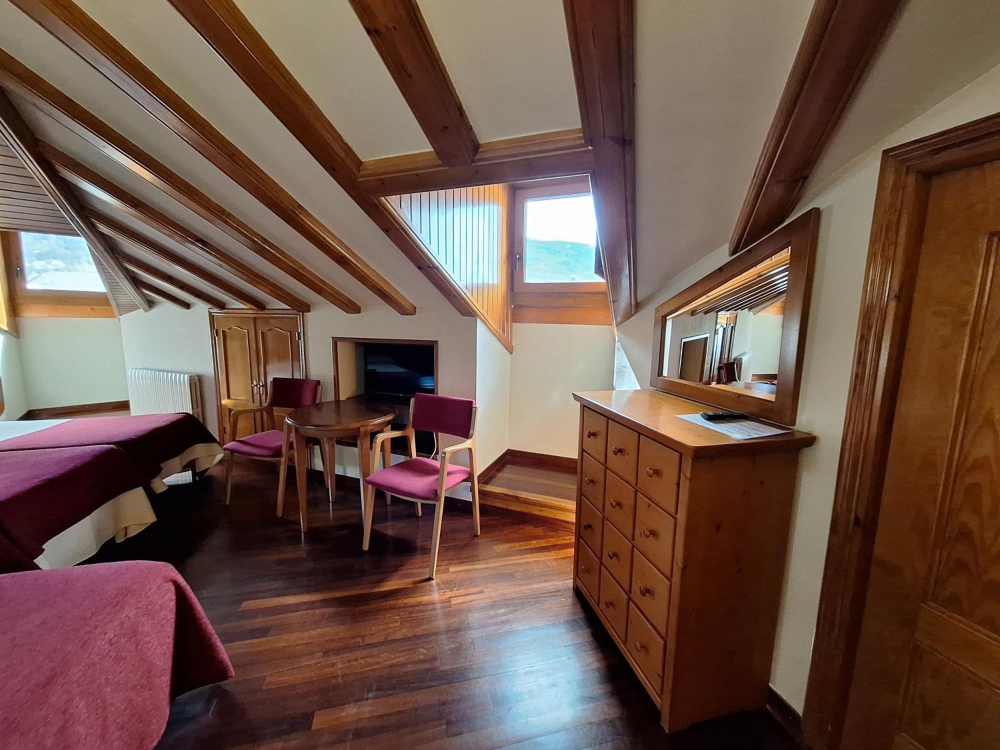 Hotel Aragueells Benasque Eksteriør bilde