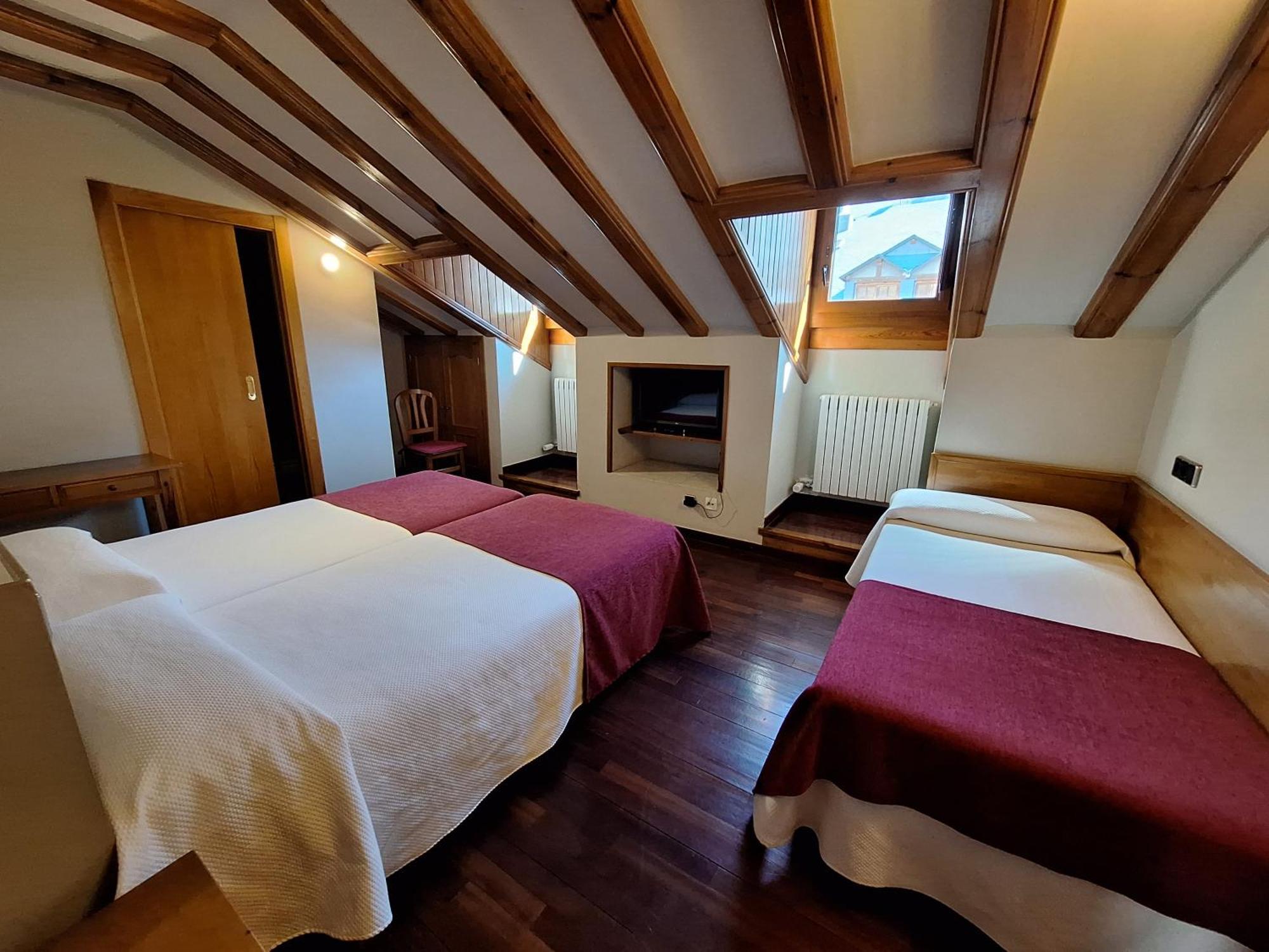 Hotel Aragueells Benasque Eksteriør bilde