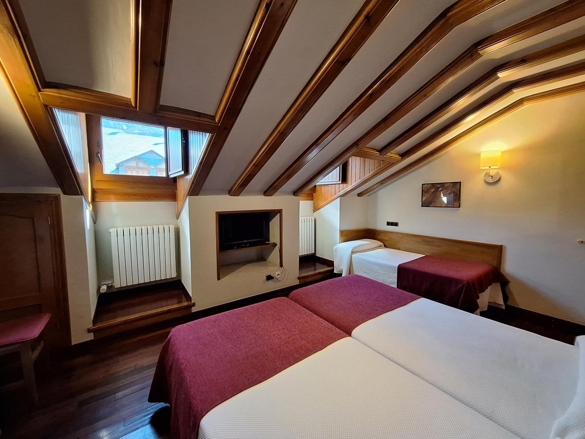 Hotel Aragueells Benasque Eksteriør bilde